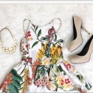 Cameo Brand Anthropologie High Neck Floral Top